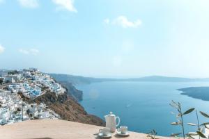 Blue Dolphins Apartments Santorini Greece