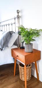 The Annexe - private, self-contained with parking