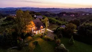 Hmooyi Hill Cottage - Velika Nedelja