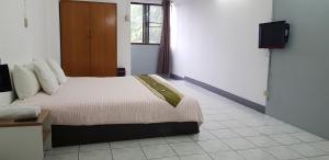 โรงแรมวินบางนา Win Bangna Hotel