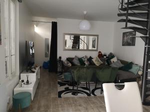 Appartements GITE SAINTE MARIE MADELEINE DOMONT 7 PERSONNES : photos des chambres