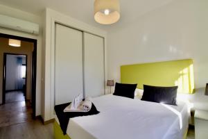 Apt Berry - with pool and rooftop