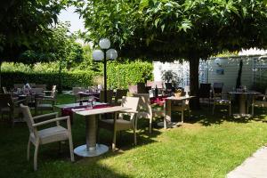 Hotels Logis Hotel Grangier : photos des chambres
