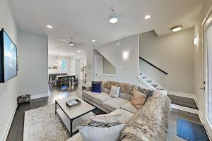 Three-Bedroom Townhouse room in Brand-New Townhome with Garage & Rooftop Terrace townhouse