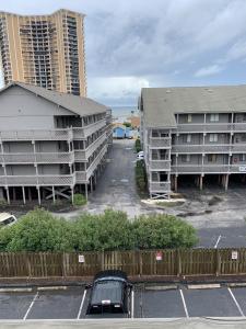 Two-Bedroom Apartment room in Shipwatch Pointe II #L304 condo