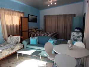 36 Df Strauss Street