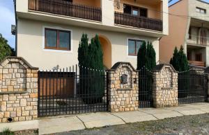 Приватний будинок