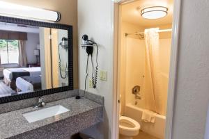 Standard Double Room - Non-Smoking room in Regency Inn