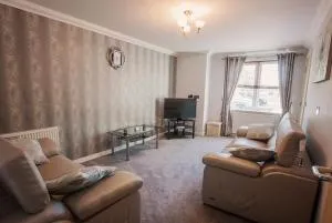 2 Bed Blackburn Village Apt With Wifi & Parking - Dunecht