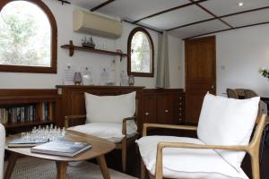 Bateaux-hotels peniche Le Black Mountain : photos des chambres