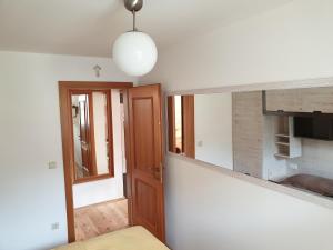 Ampio appartamento su 2 livelli con garage coperto