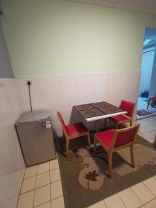 Cikgu Azue Homestay with lift 1floor security gate