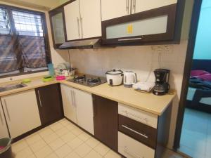 Cikgu Azue Homestay with lift 1floor security gate