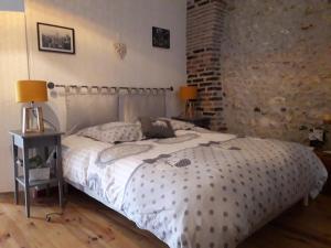 B&B / Chambres d'hotes LES HIRONDELLES : photos des chambres