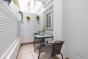 Lujan Deluxe Suites by Valcambre