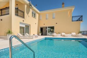 Villa Sun Palace with luxury 5 bedroom villa and amazing panoramic sea views