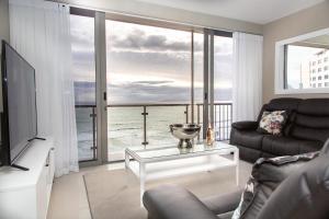 Modern Ocean View 1 Bedroom Apartment 707 Infinity