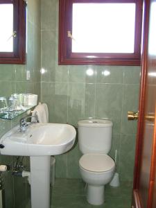 2 stern hotel Hostal El Botero Cuzcurrita-Río Tirón Spanien