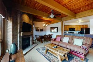 Apartment with Terrace room in Lodge C at Steamboat
