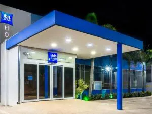 ibis budget Sertaozinho - 雅博蒂卡巴尔