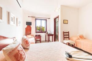 Family Room (2 Adults + 2 Children)