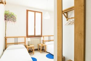 Twin Room with Bathroom