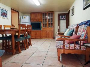 Joanet Guarda turismo familiar en plena naturaleza