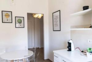 Modern Apartment 20 min to Rome City Center Metro A