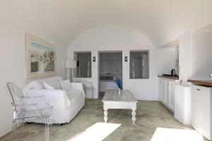 Nostos Apartments Santorini Greece