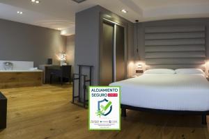 Junior Suite room in Zenit Vigo