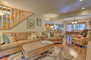 Creekside Frisco Condo with Views and Pool Access!