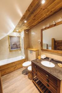 Chalet La Perle de L'Oisans - Appartements d'Exception : photos des chambres