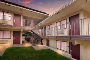 Red Roof Inn Fort Worth South