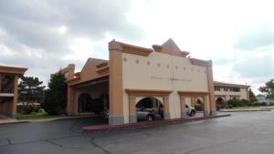 Red Roof Inn & Suites Oklahoma..