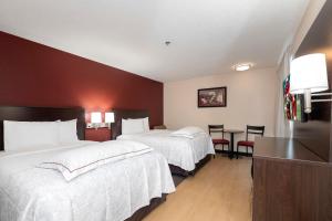 Premium Double Room with Two Double Beds - Smoke Free room in Red Roof Inn PLUS+ Austin South