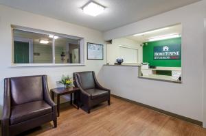 Hometowne Studios by Red Roof Winston-Salem - University Pkwy