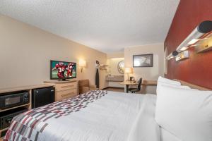 Red Roof Inn Detroit - Roseville St Clair Shores