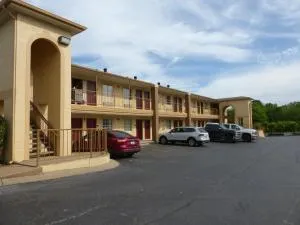 Red Roof Inn Columbia, TN - 哥伦比亚