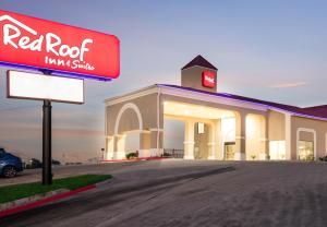 Red Roof Inn & Suites Austin East - Manor