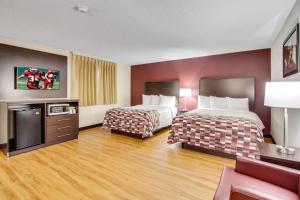 Superior Room with Two Queen Beds Larger Room Non-Smoking room in Red Roof Inn Franklin KY