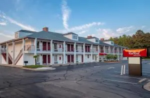 Red Roof Inn & Suites Wilson - Spring Hope