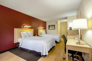 Deluxe Room with Two Double Beds - Smoke Free room in Red Roof Inn PLUS+ West Palm Beach