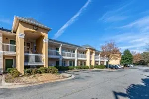 HomeTowne Studios by Red Roof Atlanta NE - Peachtree Corners - 阿尔法利塔
