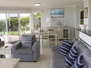 The Clippers 1 fabulous waterfront unit