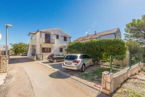 Apartments Pleadin 