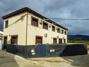 APARTAMENTOS LOS ÁLAMOS - Gargantilla