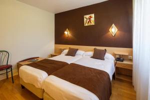 Hotels Hotel Saint-Hubert : Chambre Double ou Lits Jumeaux