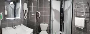 Hotels Hotel La Berangere : Chambre Double avec Douche - Occupation simple - Non remboursable