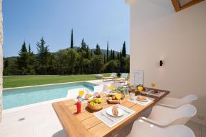 Ionian Trilogy Luxury Villas Kefalloniá Greece