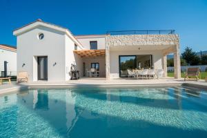 Ionian Trilogy Luxury Villas Kefalloniá Greece